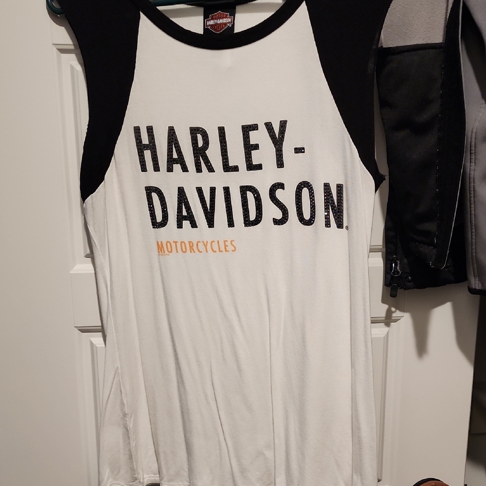 Harley-Davidson Black and White Sleeveless Shirt
